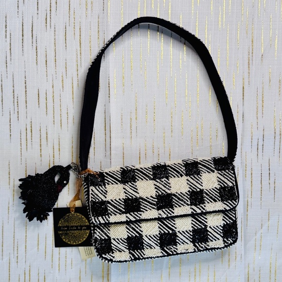 Black Swan Beaded Shoulder Bag – Black & White Houndstooth with Swan Charm - Picture 7 of 12